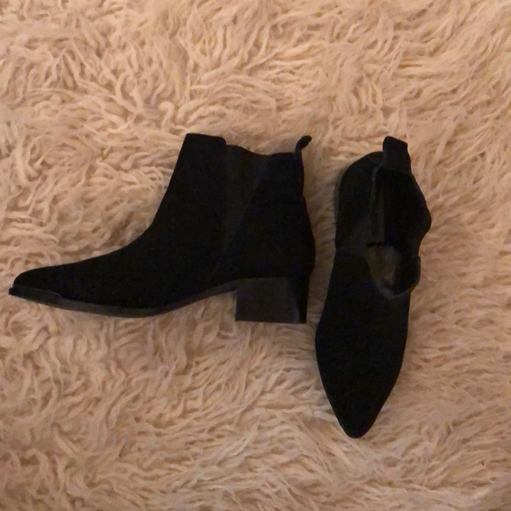 Steven Madden Black Suede Booties